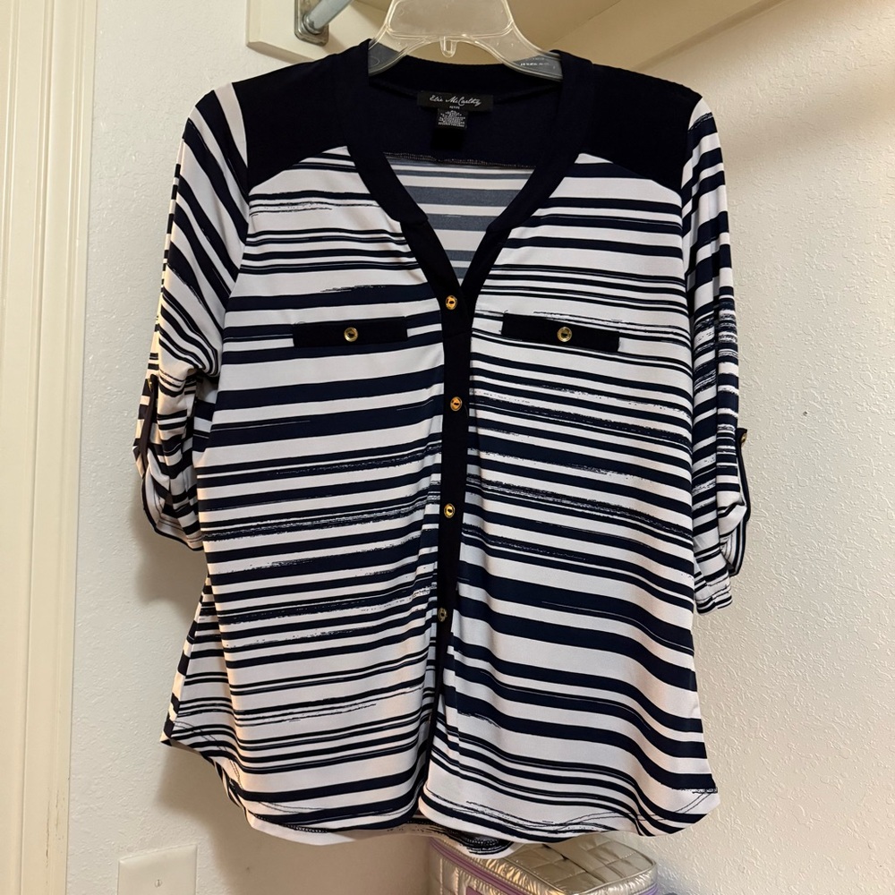 Navy Blue and White Top V-Neck Short Sleeve Size Petite Large